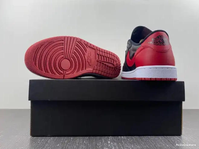 MaikeSneakers Low Jordan 1 Bred 705329-001 Retro Air 0414
